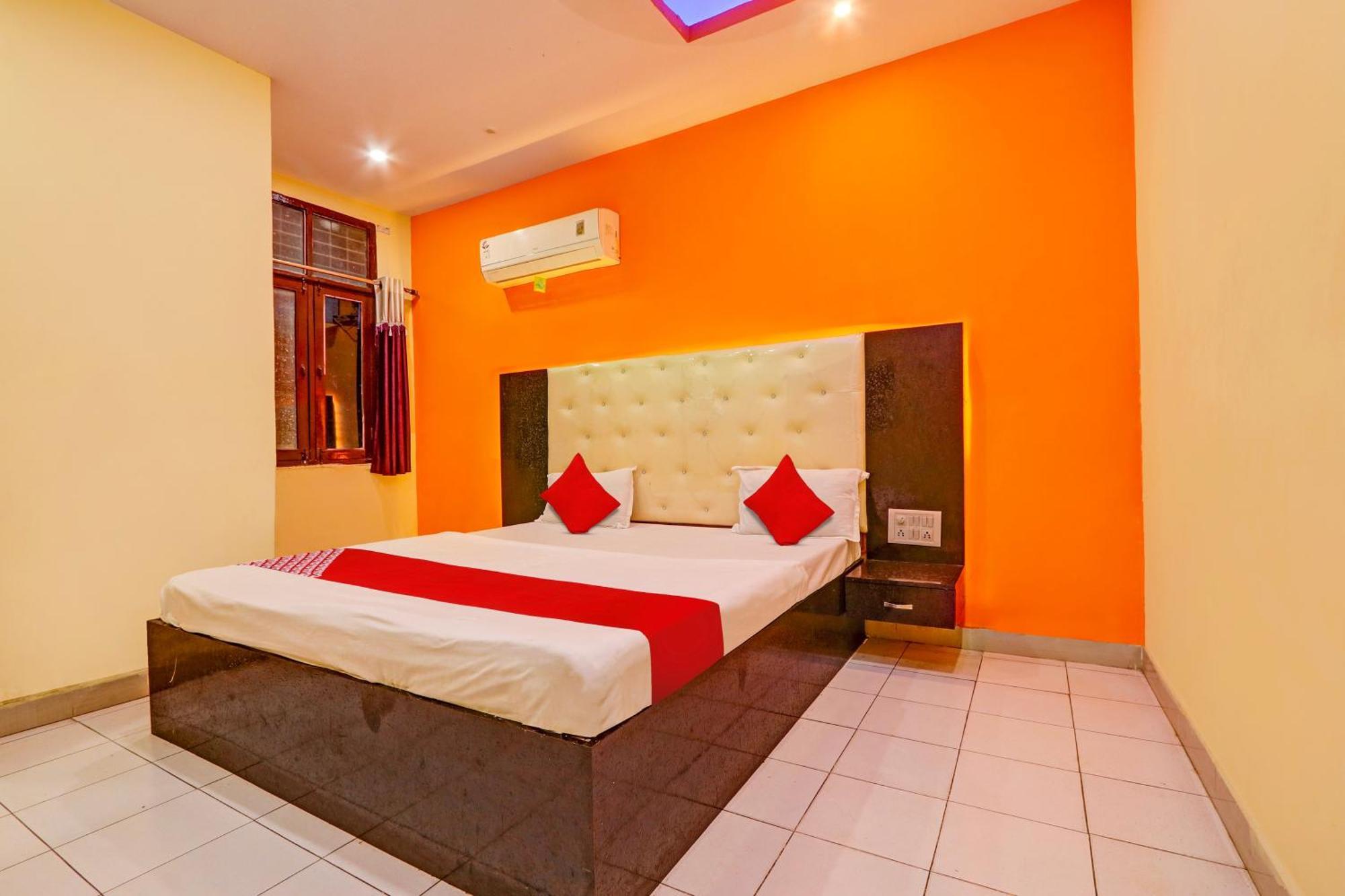 Oyo Flagship Hotel Samruddhi Lodge Nirmal  Zewnętrze zdjęcie